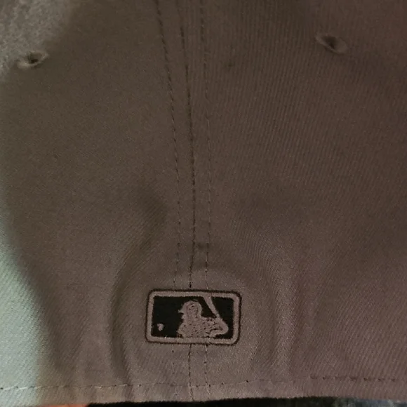 New Era Gray and Black Cap - Picture 2 of 4